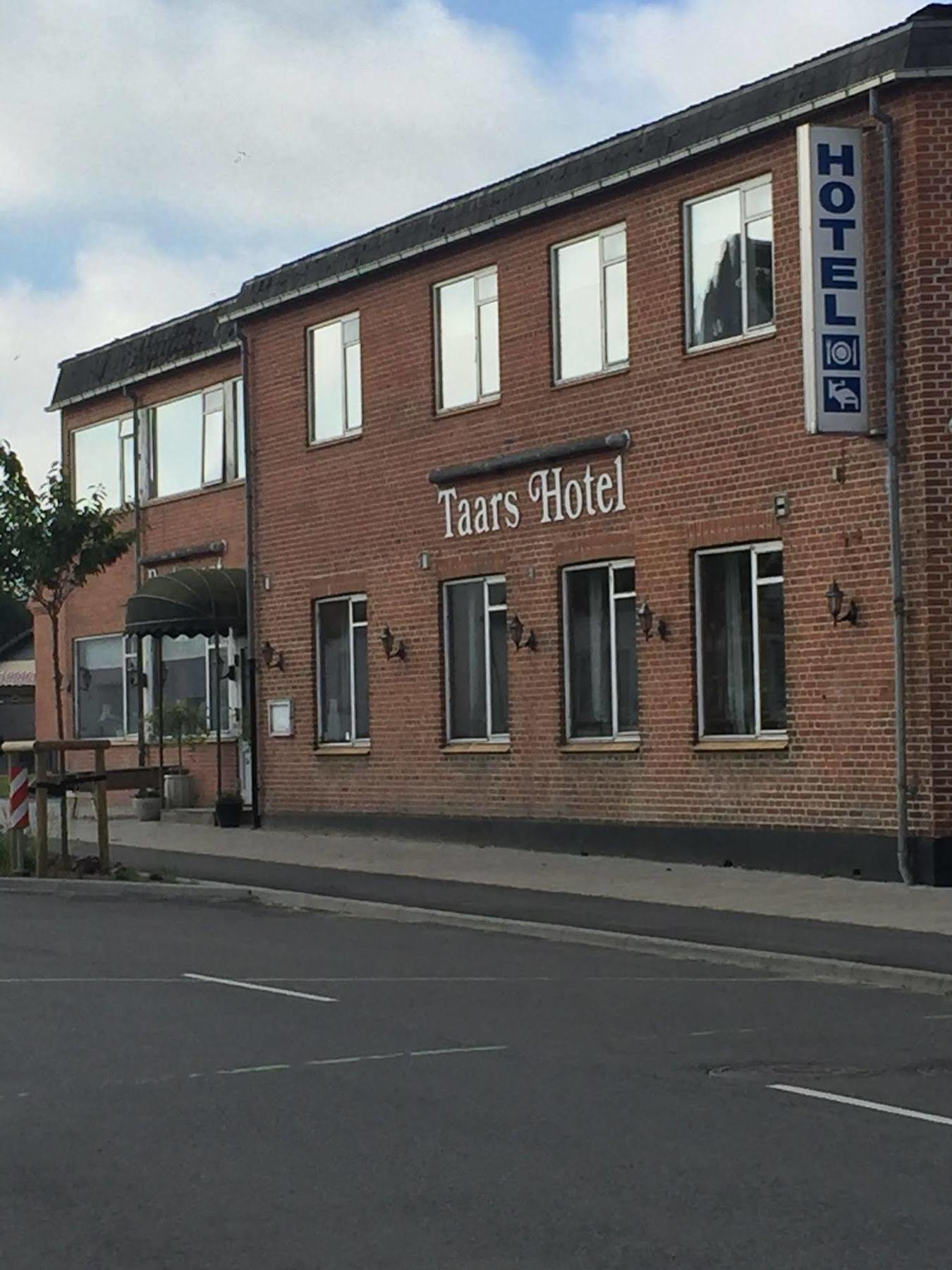 Taars Hotel Tårs Exterior foto